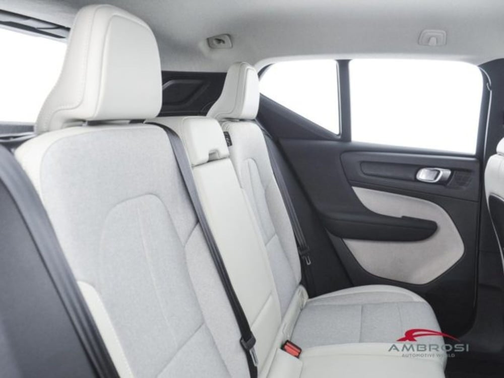Volvo XC40 usata a Perugia (11)