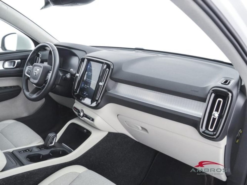 Volvo XC40 usata a Perugia (12)