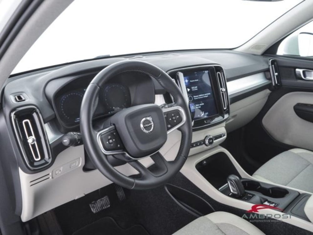 Volvo XC40 usata a Perugia (8)