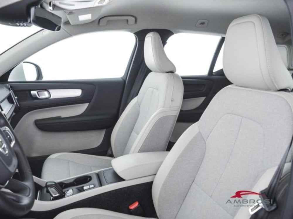 Volvo XC40 usata a Perugia (9)