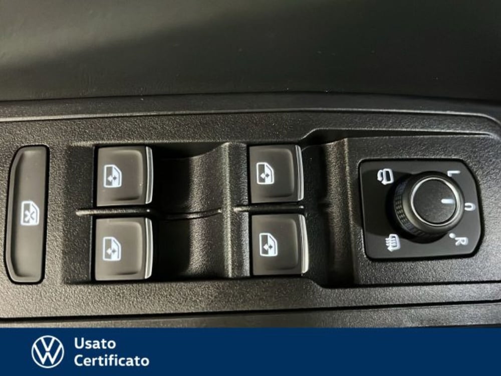 Volkswagen T-Roc nuova a Vicenza (14)