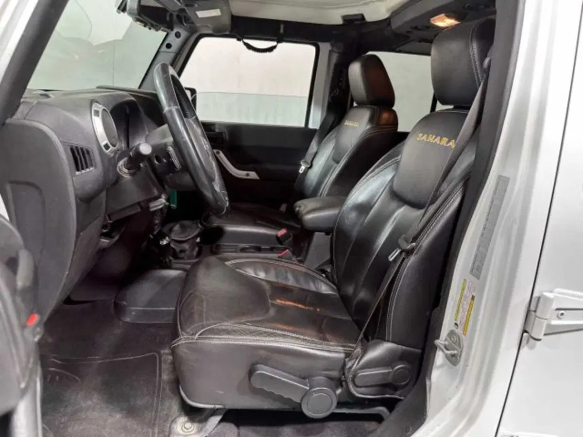 Jeep Wrangler Unlimited usata a Sondrio (10)