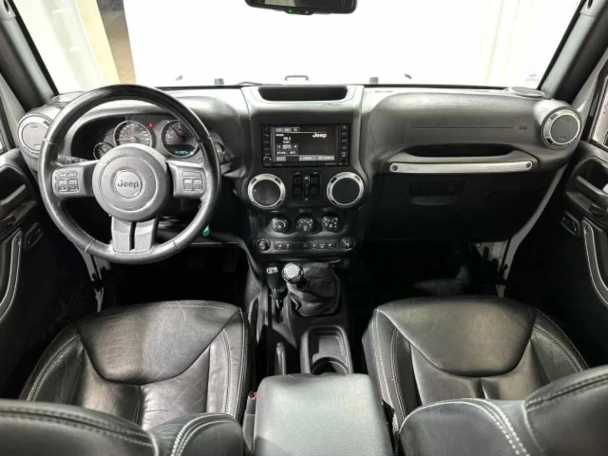 Jeep Wrangler Unlimited usata a Sondrio (12)