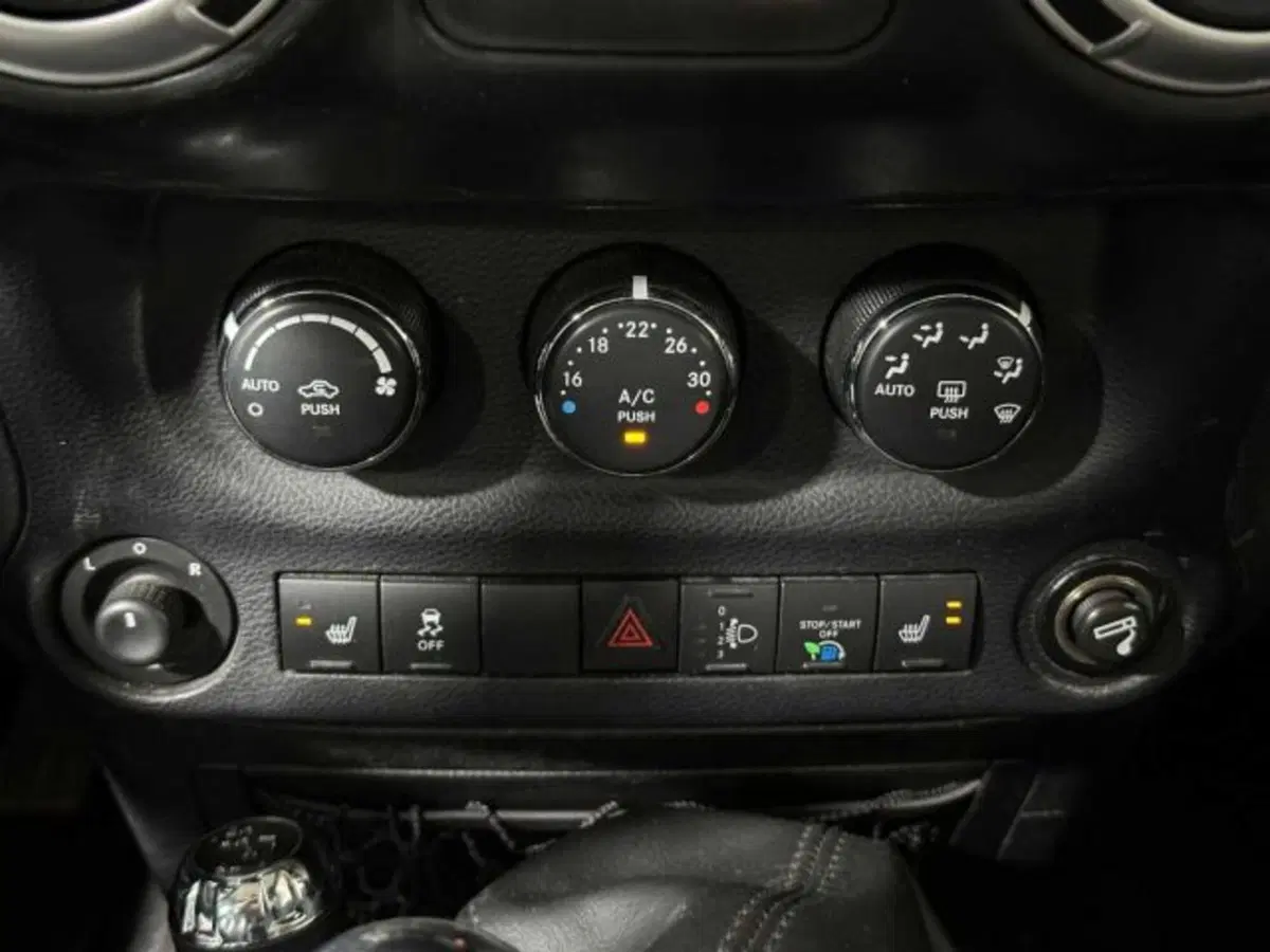 Jeep Wrangler Unlimited usata a Sondrio (20)