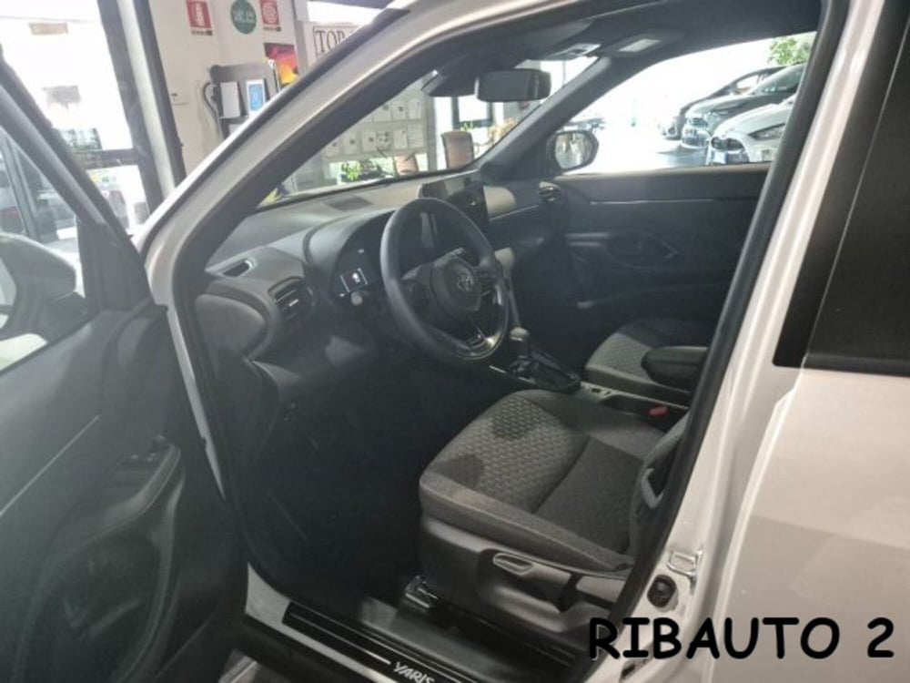 Toyota Yaris Cross nuova a Cuneo (13)