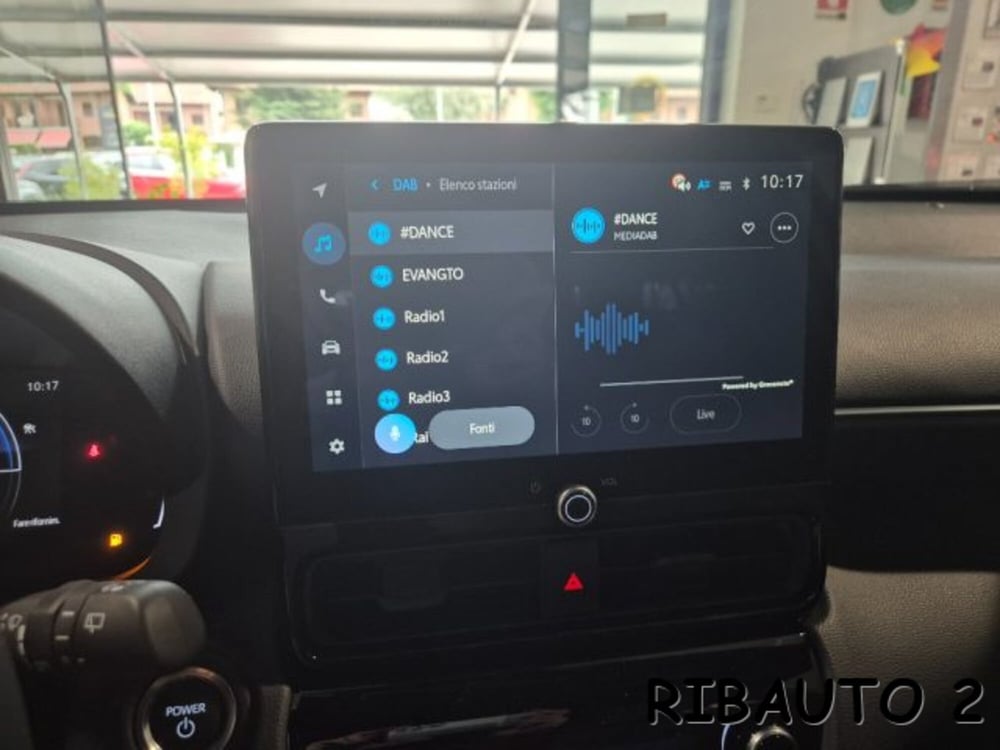 Toyota Yaris Cross nuova a Cuneo (15)