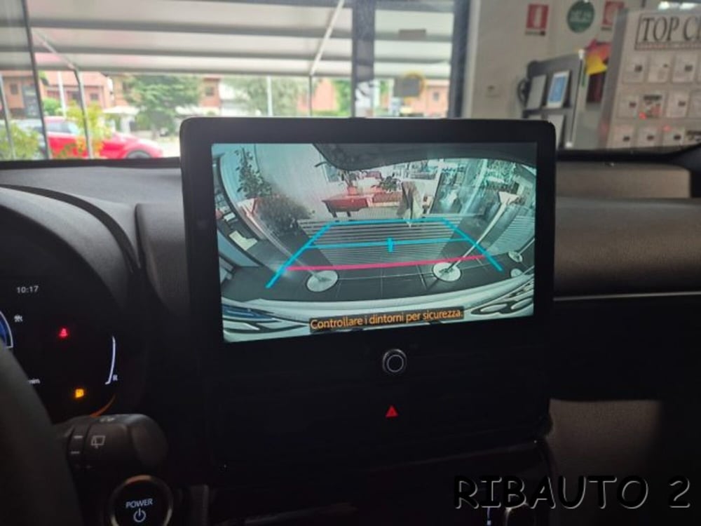 Toyota Yaris Cross nuova a Cuneo (17)