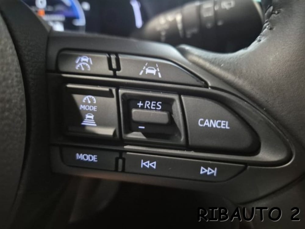 Toyota Yaris Cross nuova a Cuneo (18)