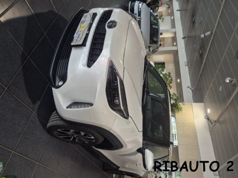 Toyota Yaris Cross nuova a Cuneo (3)
