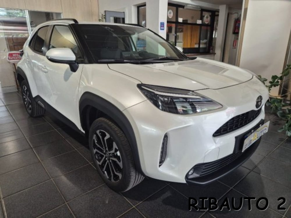 Toyota Yaris Cross nuova a Cuneo (7)