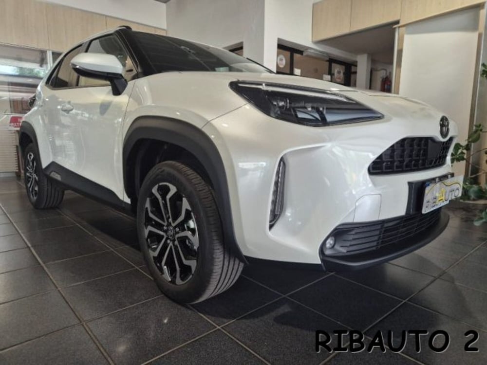 Toyota Yaris Cross nuova a Cuneo (8)