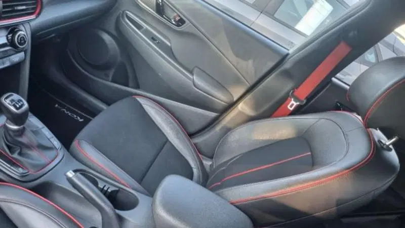 Hyundai Kona usata a Savona (12)