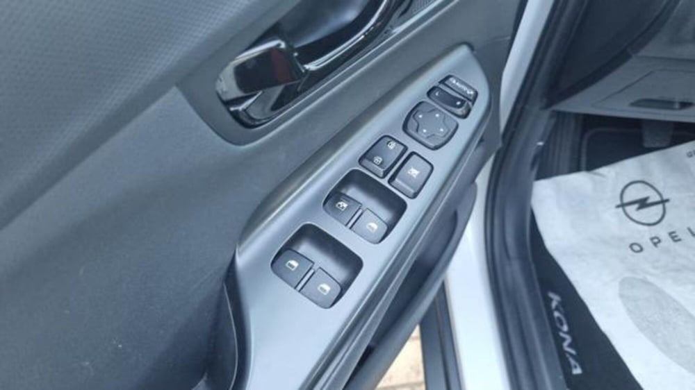 Hyundai Kona usata a Savona (14)
