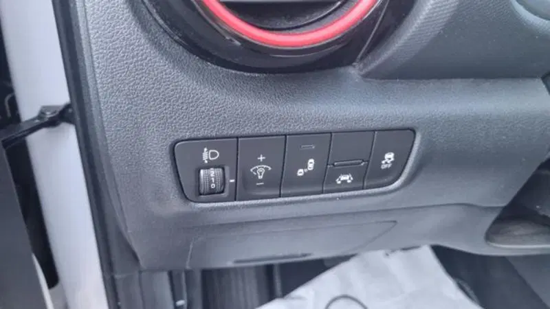 Hyundai Kona usata a Savona (15)