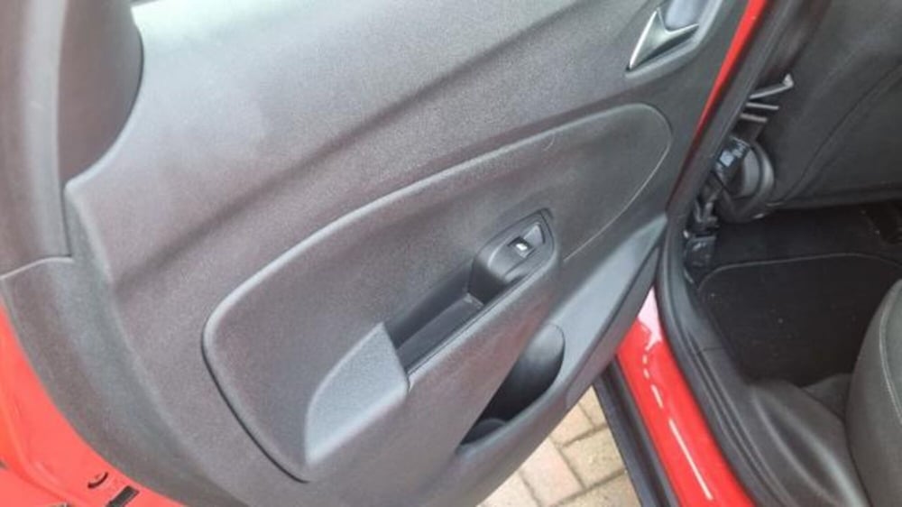 Opel Crossland X usata a Savona (15)