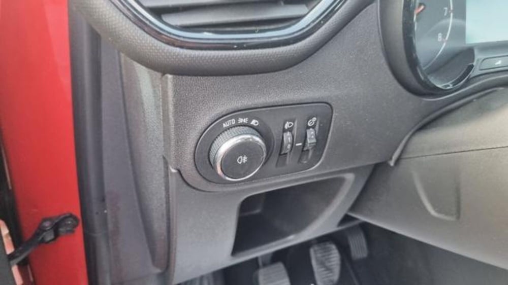 Opel Crossland X usata a Savona (8)