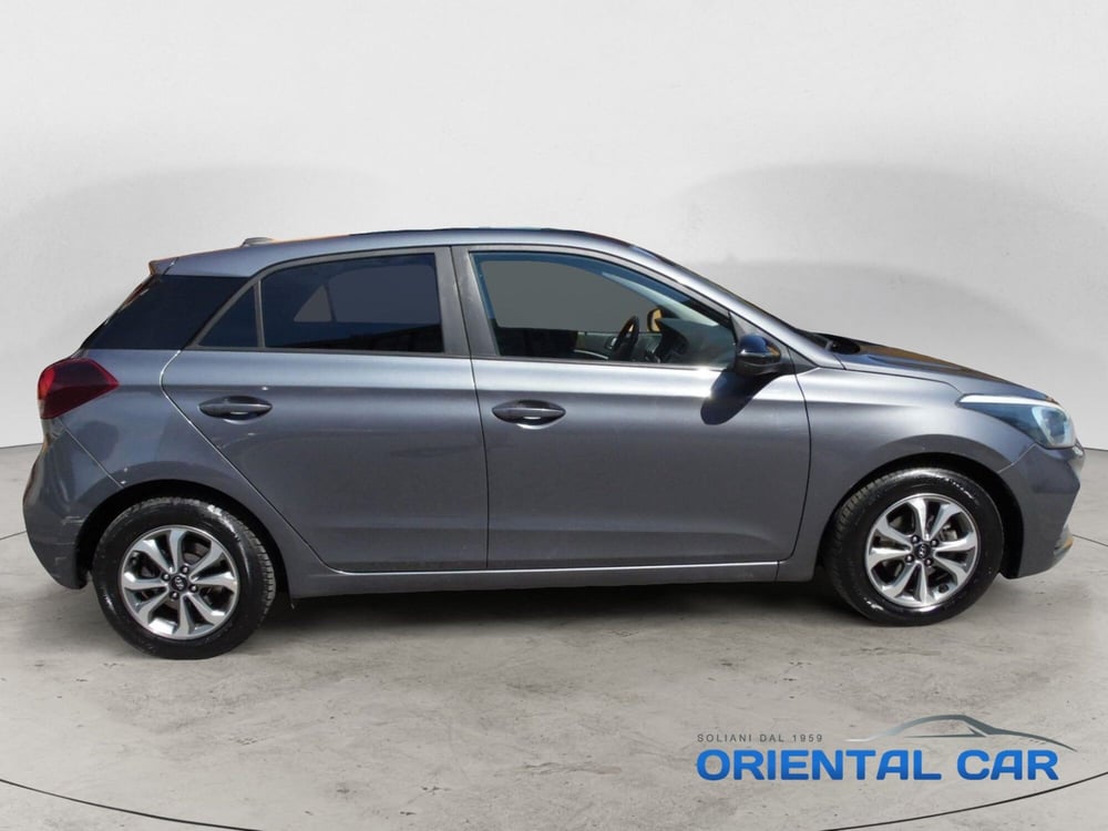 Hyundai i20 usata a La Spezia (4)