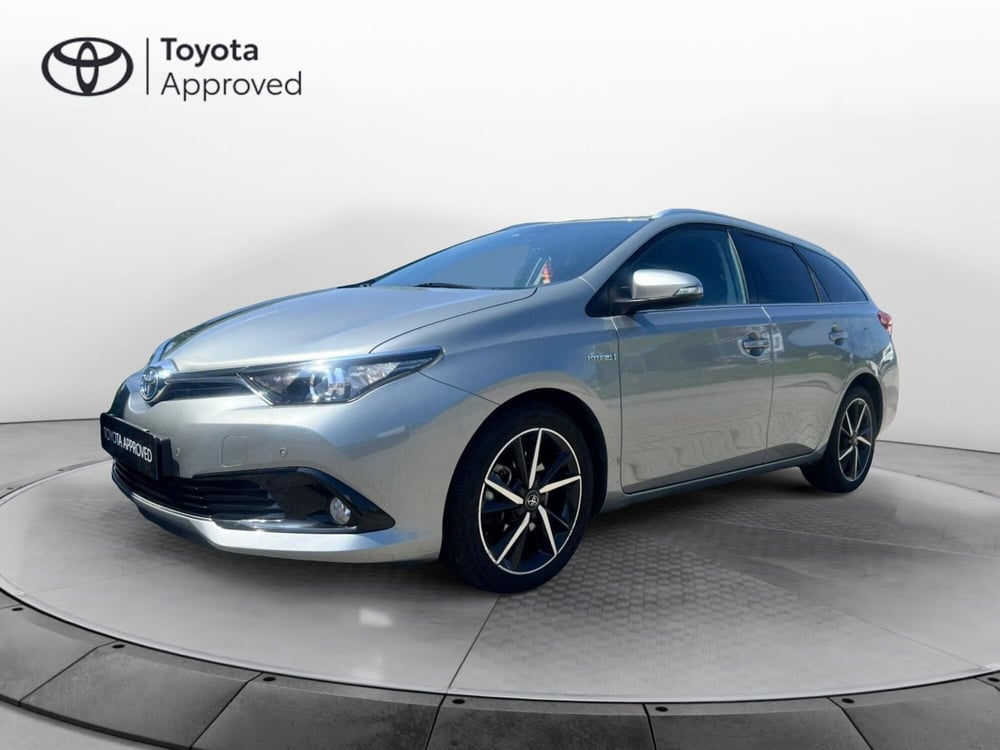 Toyota Auris Station Wagon usata a Como