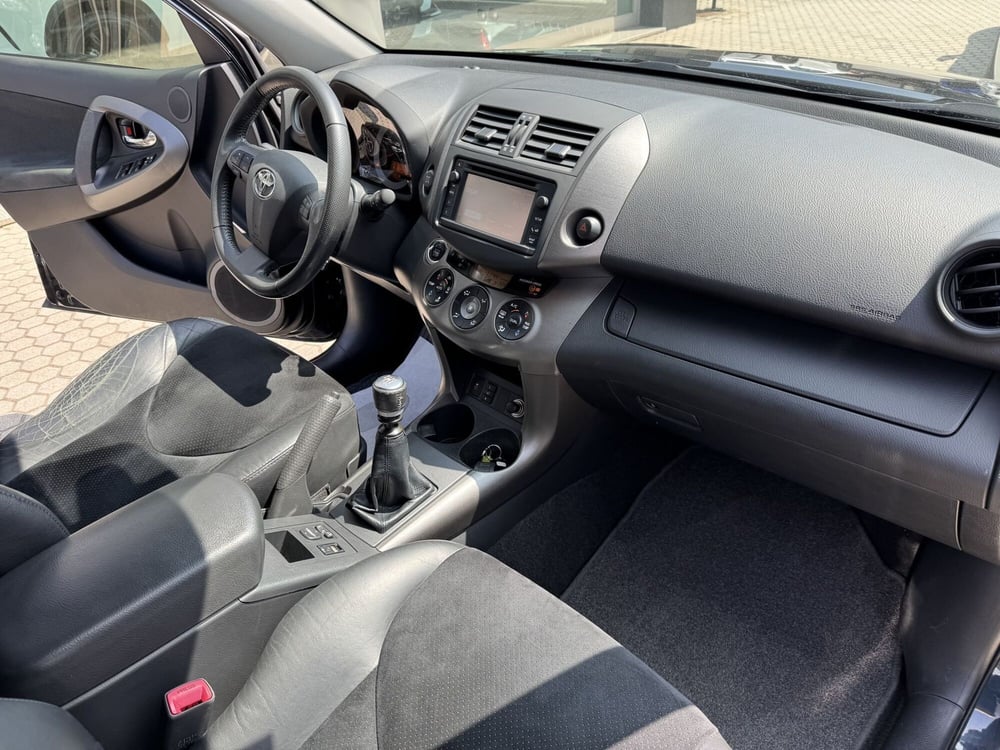 Toyota Rav4 usata a Como (7)