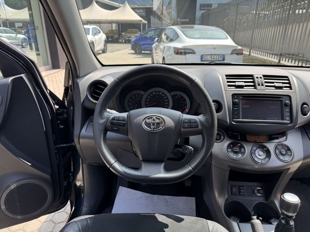 Toyota Rav4 usata a Como (8)