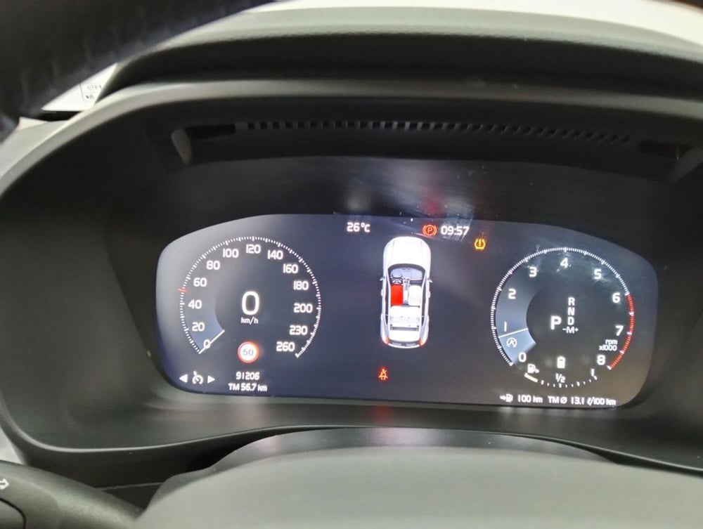 Volvo XC40 usata a Como (11)