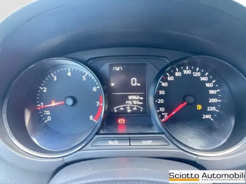 Volkswagen Polo usata a Messina (11)