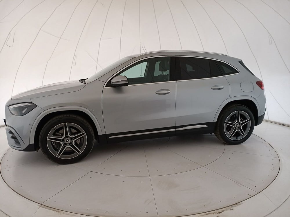 Mercedes-Benz GLA SUV usata a Lecce (2)