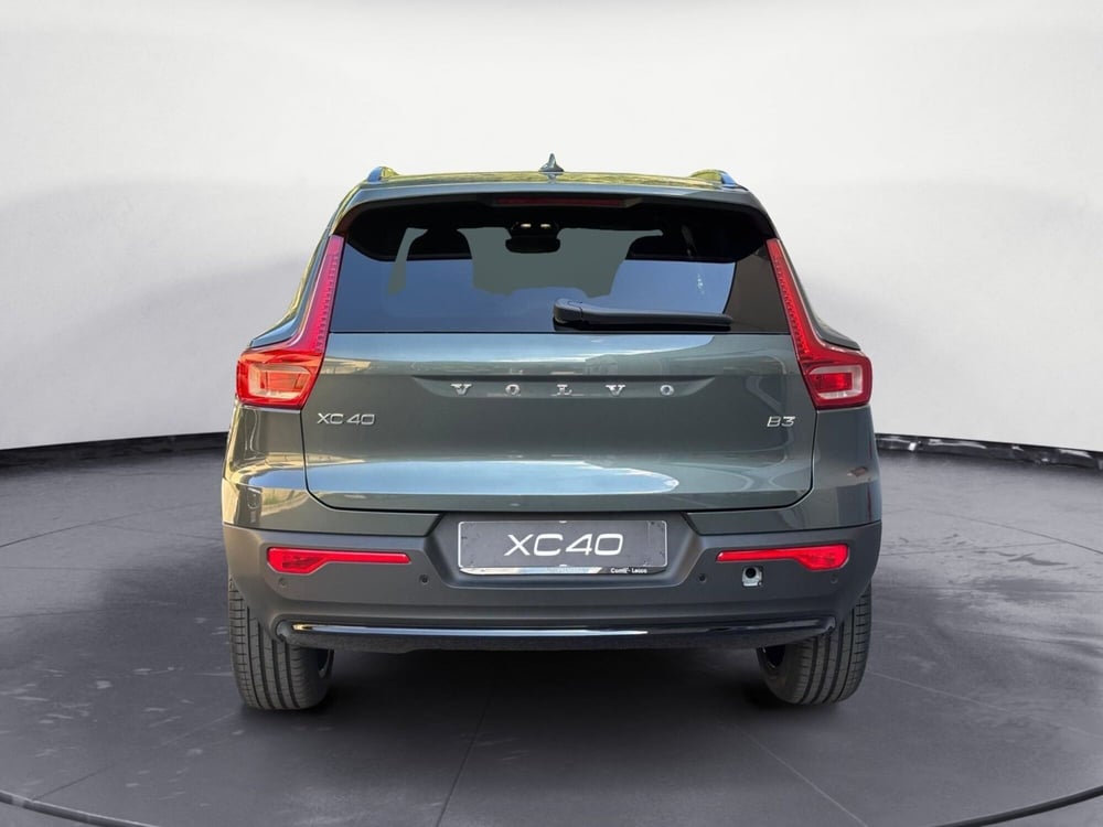 Volvo XC40 nuova a Como (5)