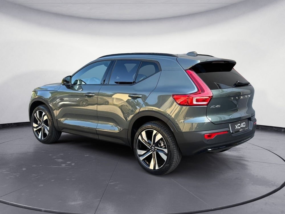 Volvo XC40 nuova a Como (6)