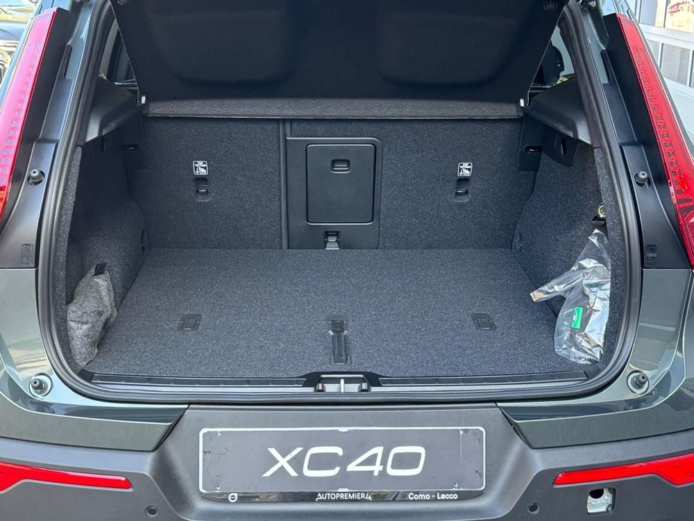 Volvo XC40 nuova a Como (8)
