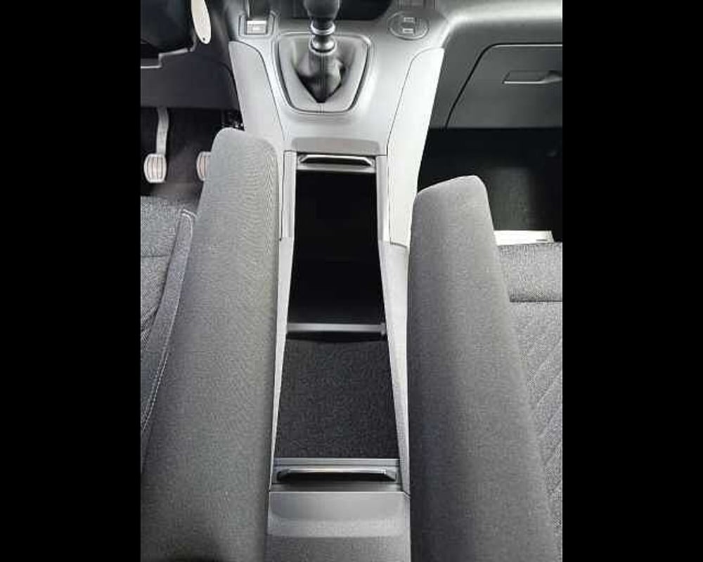 Peugeot Rifter nuova a Milano (12)