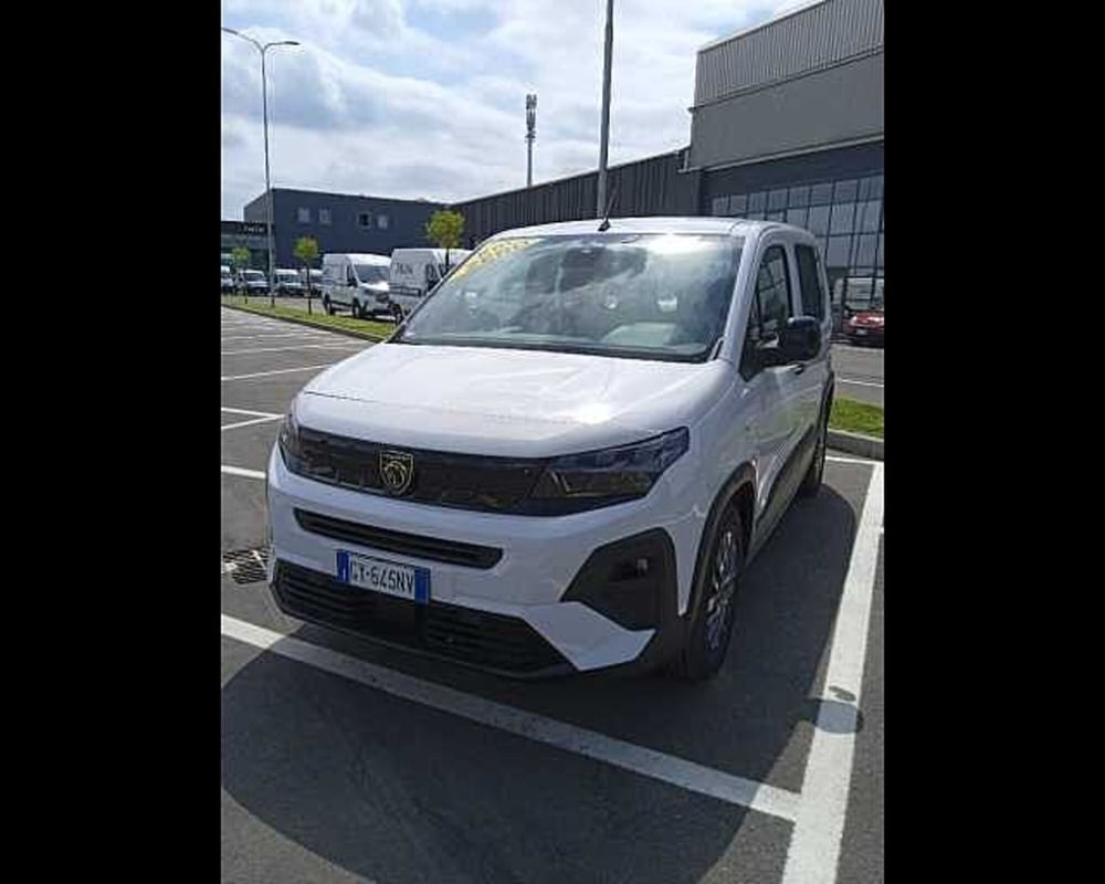 Peugeot Rifter nuova a Milano (2)