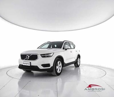Volvo XC40 D3 Momentum del 2020 usata a Viterbo