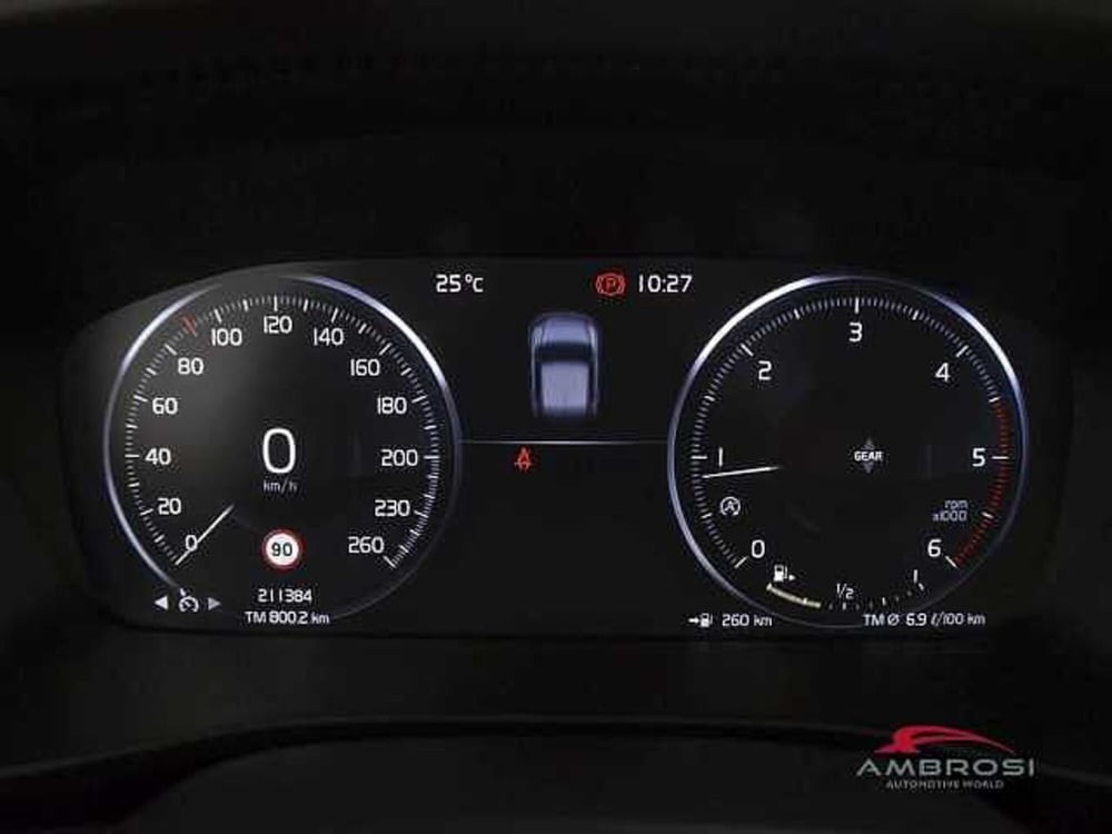 Volvo XC40 usata a Viterbo (13)