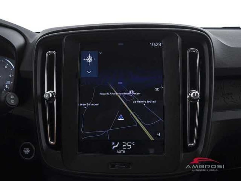 Volvo XC40 usata a Viterbo (17)