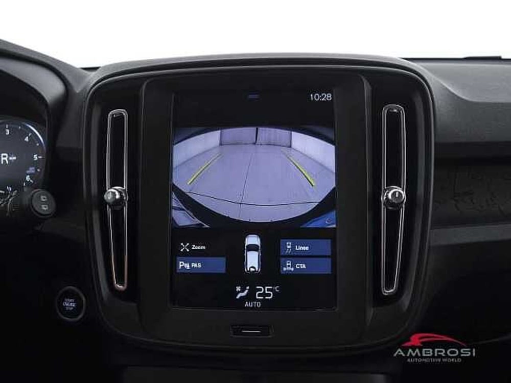 Volvo XC40 usata a Viterbo (18)