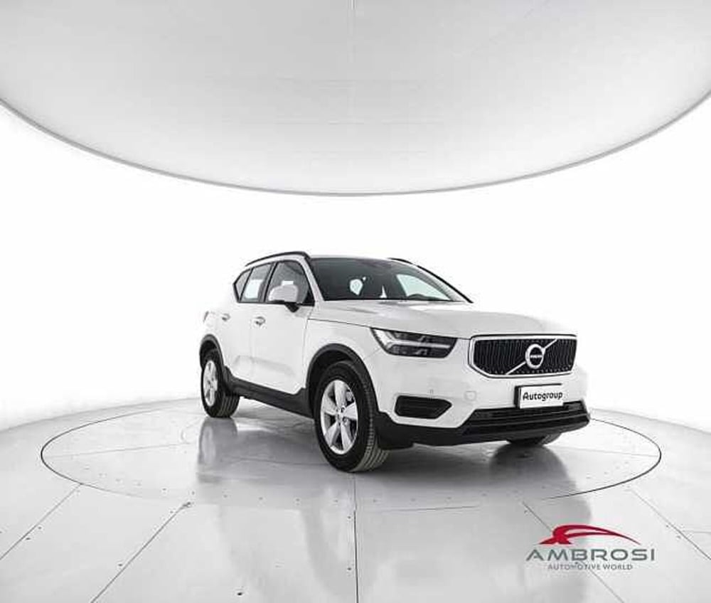 Volvo XC40 usata a Viterbo (2)