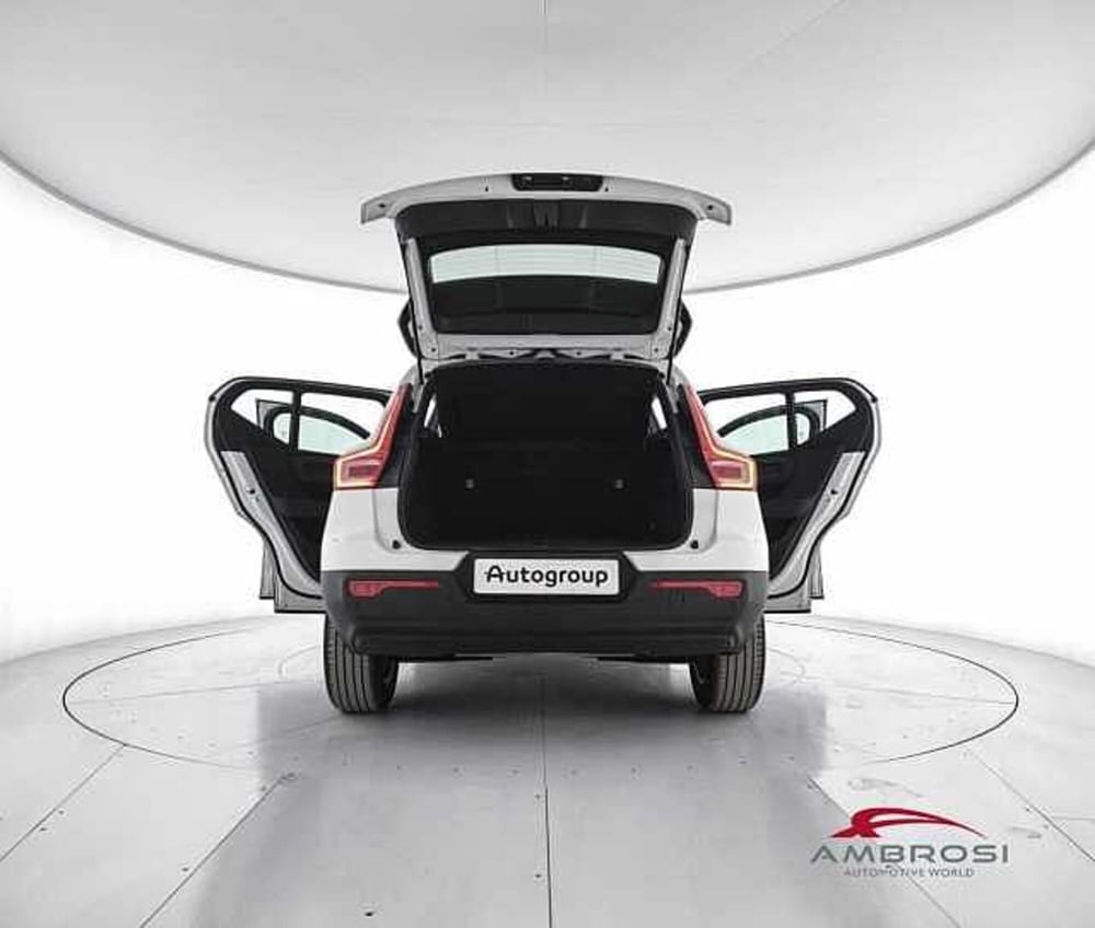 Volvo XC40 usata a Viterbo (7)