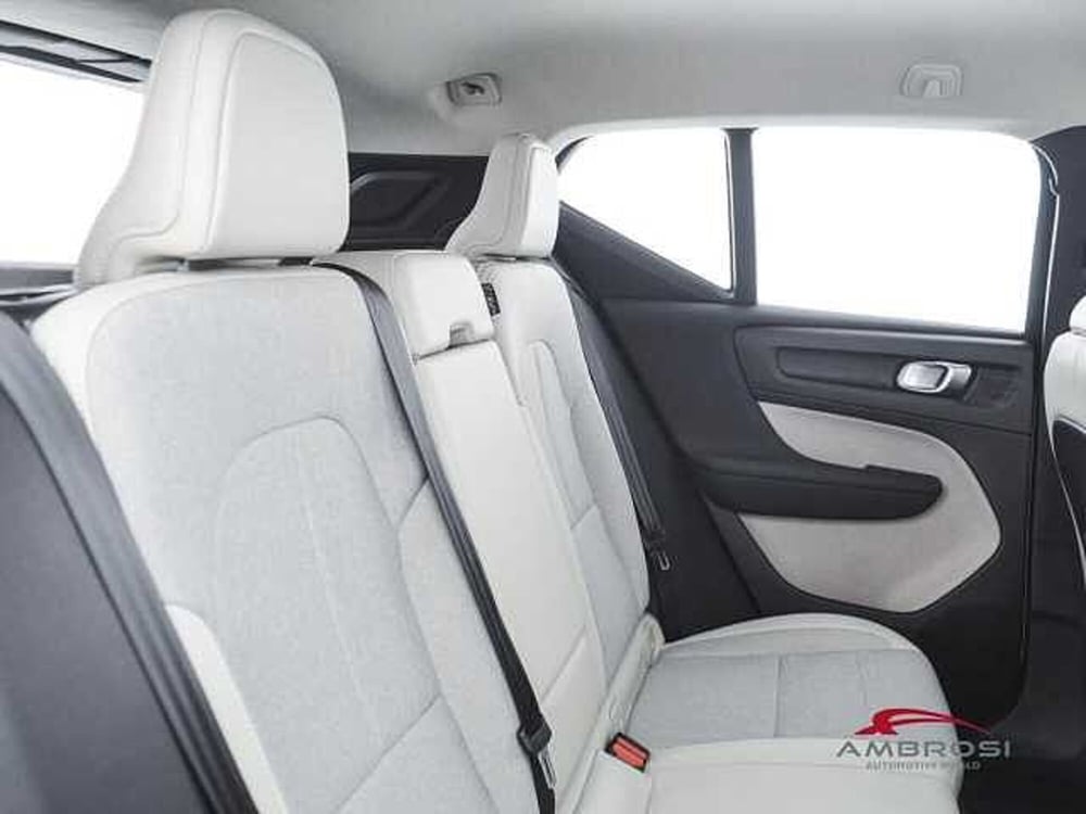 Volvo XC40 usata a Viterbo (11)