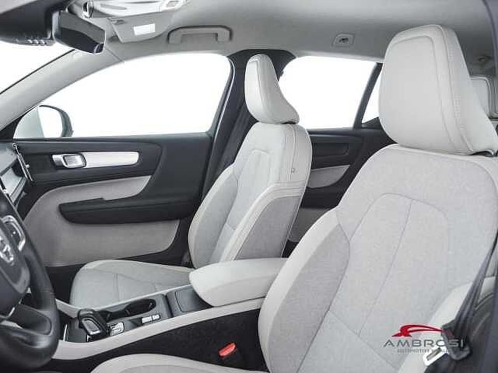 Volvo XC40 usata a Viterbo (9)