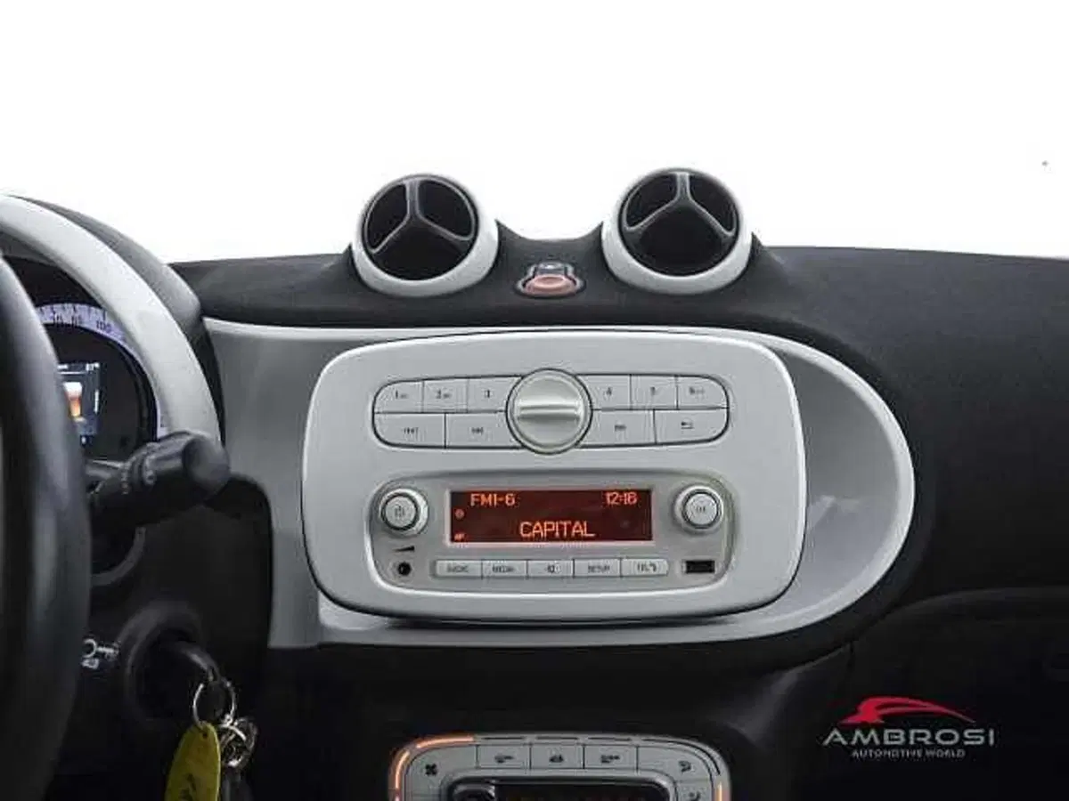 smart forfour usata a Viterbo (17)