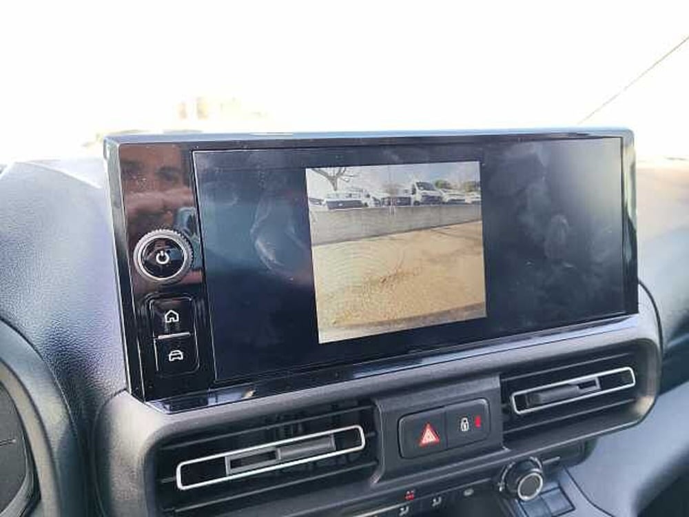 Citroen Berlingo nuova a Viterbo (12)