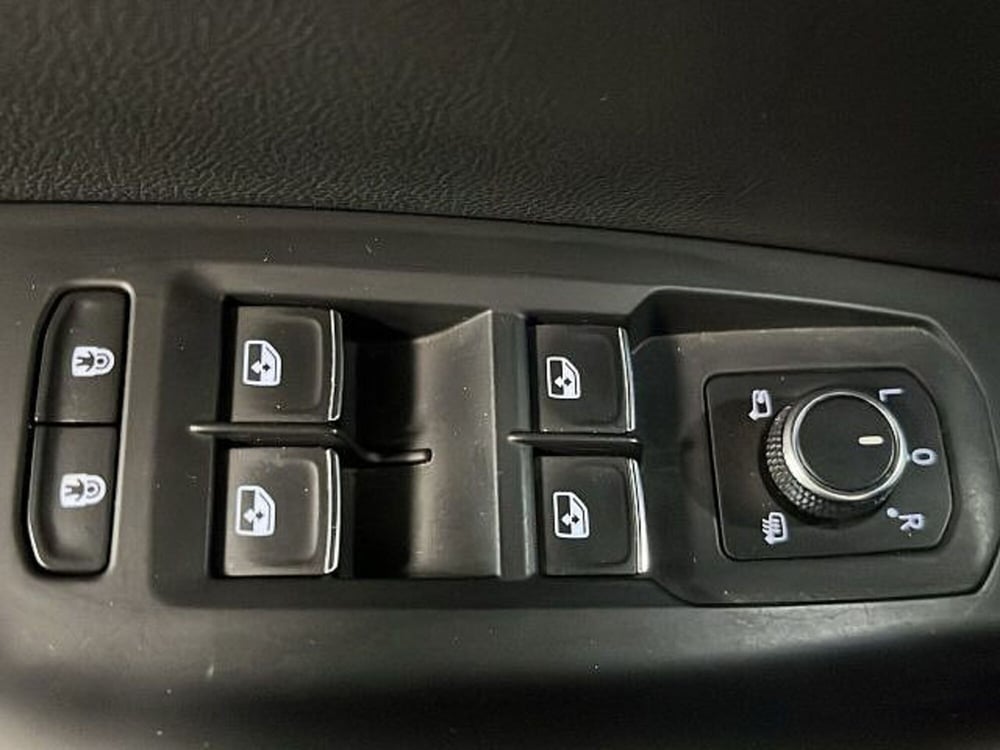 Volkswagen Touareg usata a Vicenza (15)