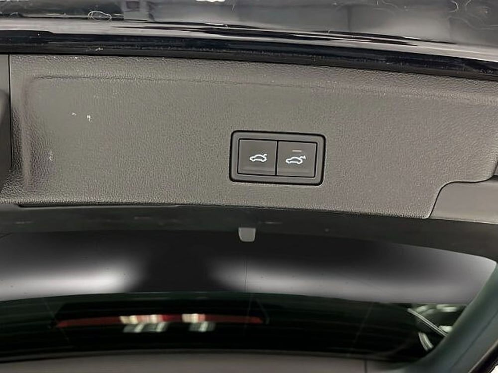 Volkswagen Touareg usata a Vicenza (18)