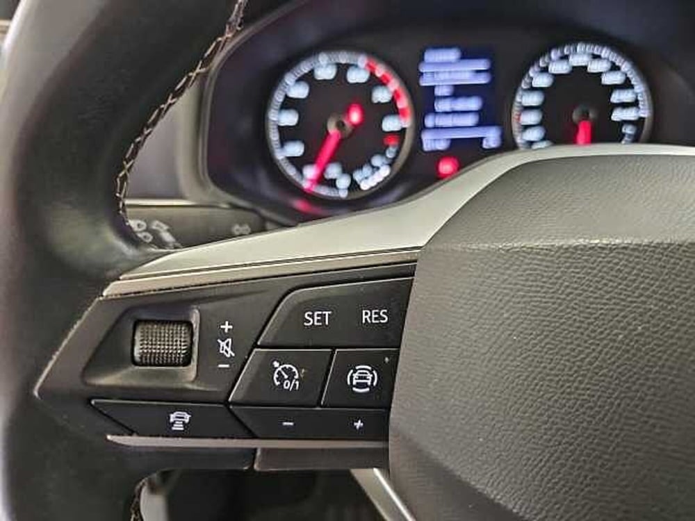 SEAT Arona usata a Lecco (18)