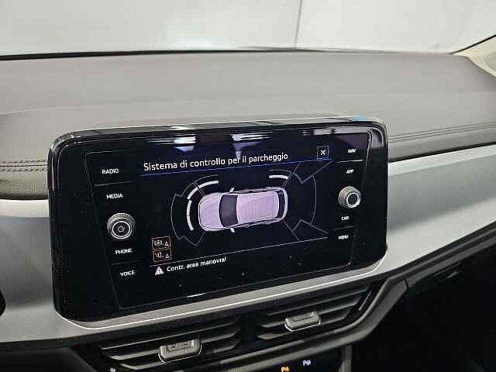 Volkswagen T-Roc usata a Lecco (15)