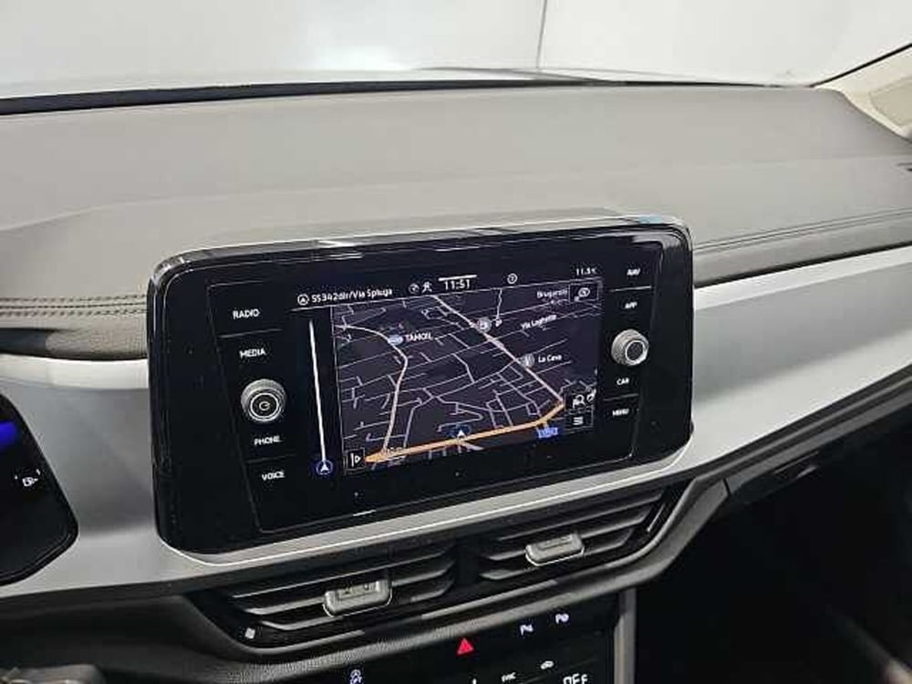 Volkswagen T-Roc usata a Lecco (16)
