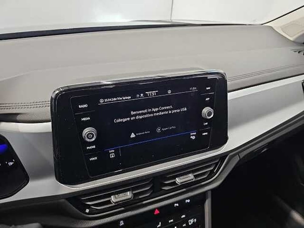 Volkswagen T-Roc usata a Lecco (17)