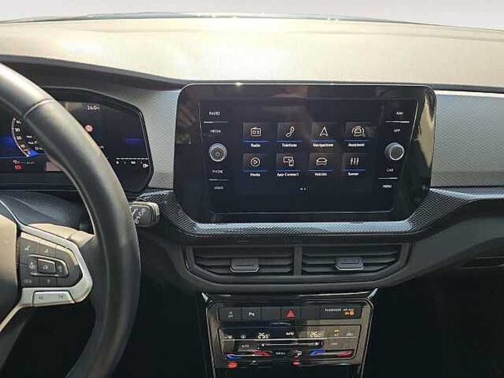 Volkswagen T-Cross usata a Lecco (10)