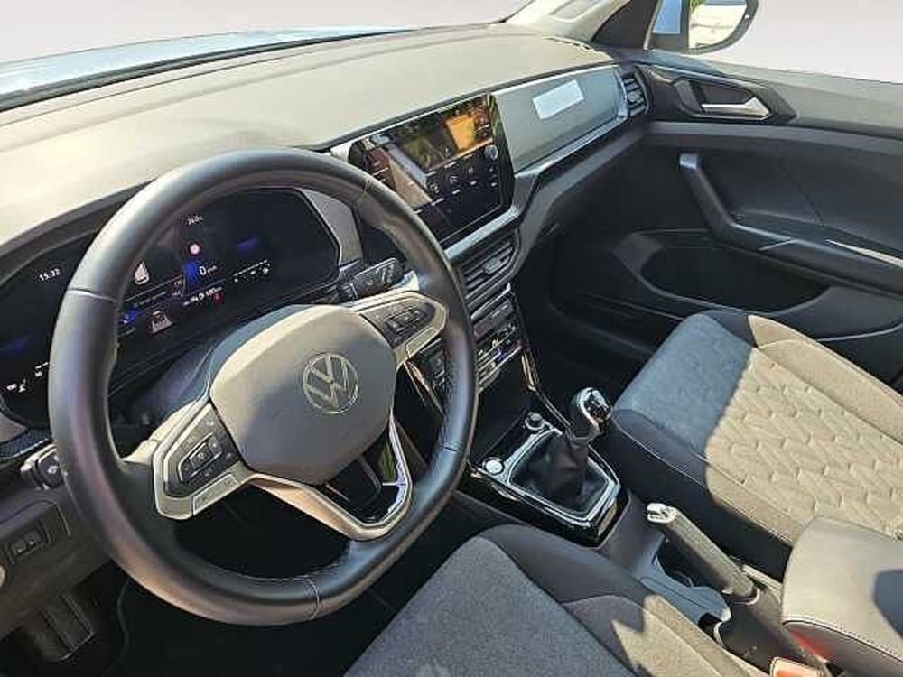 Volkswagen T-Cross usata a Lecco (15)